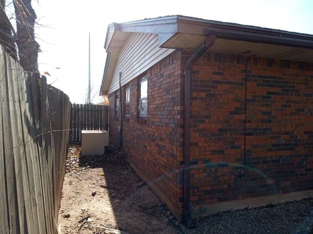 4629 SE Brighton Pl, Lawton, OK 73501