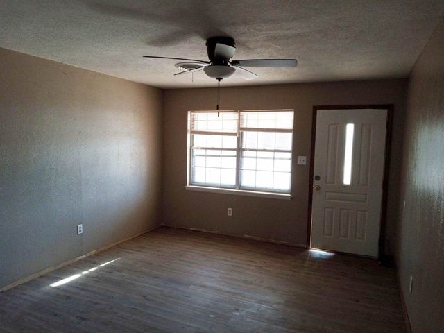 4629 SE Brighton Pl, Lawton, OK 73501