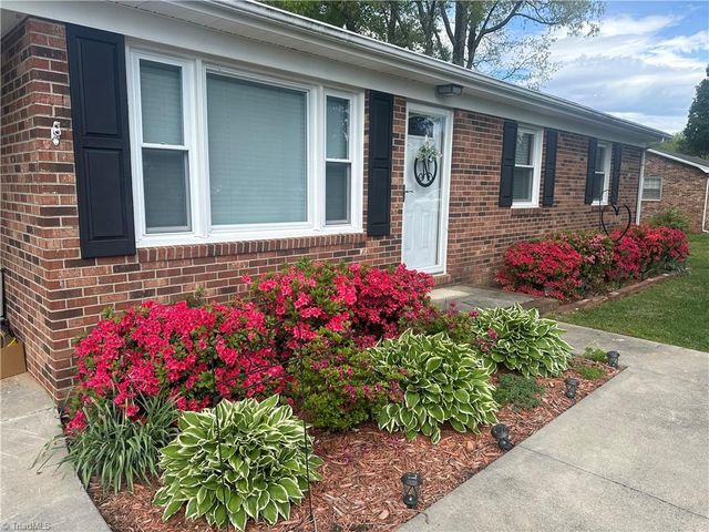 184 Shamrock Avenue, Mount Airy, NC 27030