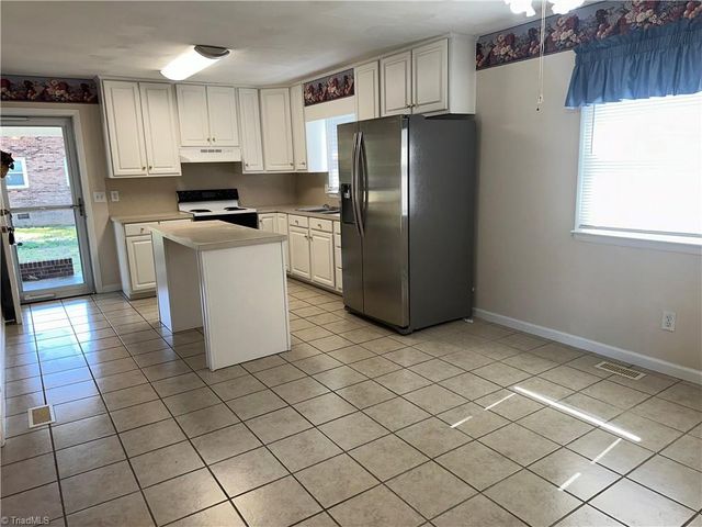 184 Shamrock Avenue, Mount Airy, NC 27030