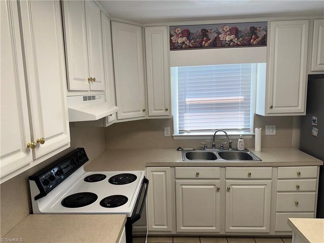 184 Shamrock Avenue, Mount Airy, NC 27030