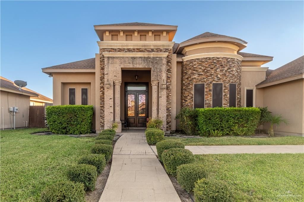 1702 E 27th E Street, Mission, TX 78574