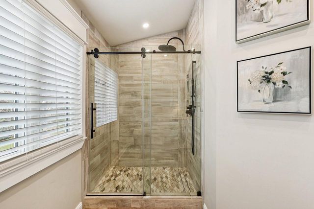 8055 S 85th STREET, Franklin, WI 53132