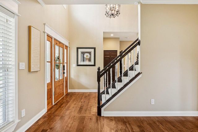 8055 S 85th STREET, Franklin, WI 53132