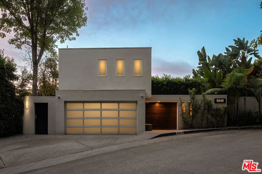 9340 Readcrest Drive, Beverly Hills, CA 90210 — exterior