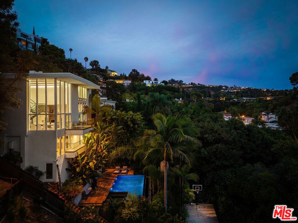 9340 Readcrest Drive, Beverly Hills, CA 90210 — photo 3