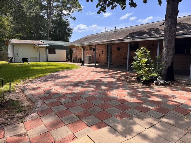 105 Magnolia Lane, Conroe, TX 77304