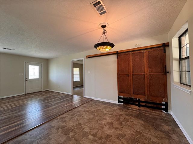 105 Magnolia Lane, Conroe, TX 77304