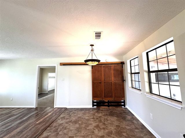 105 Magnolia Lane, Conroe, TX 77304