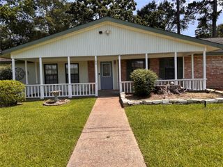 105 Magnolia Lane, Conroe, TX 77304