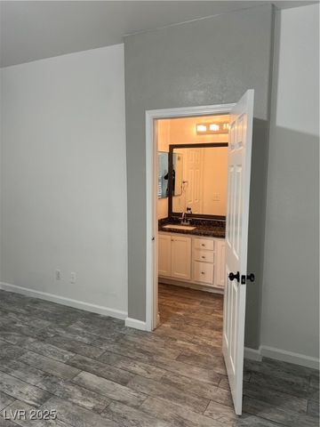 5924 Sassa Street, Las Vegas, NV 89130