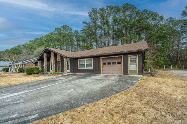 207 Foxborough Rd Road, Goose Creek, SC 29445