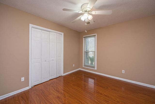 207 Foxborough Rd Road, Goose Creek, SC 29445