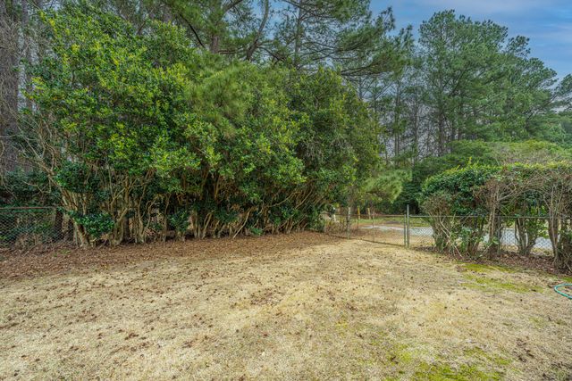 207 Foxborough Rd Road, Goose Creek, SC 29445