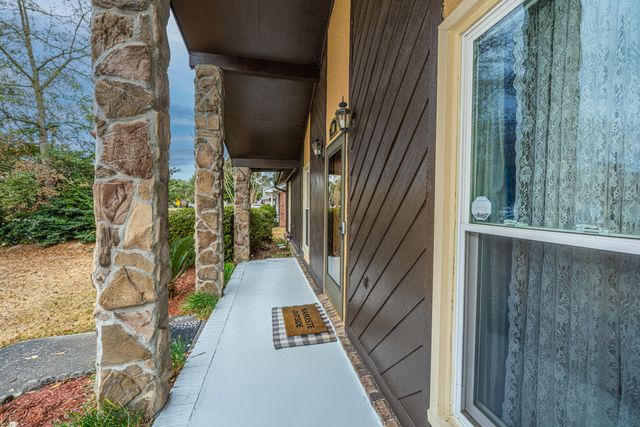 207 Foxborough Rd Road, Goose Creek, SC 29445