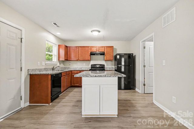 6532 Pennacook Drive, Charlotte, NC 28214