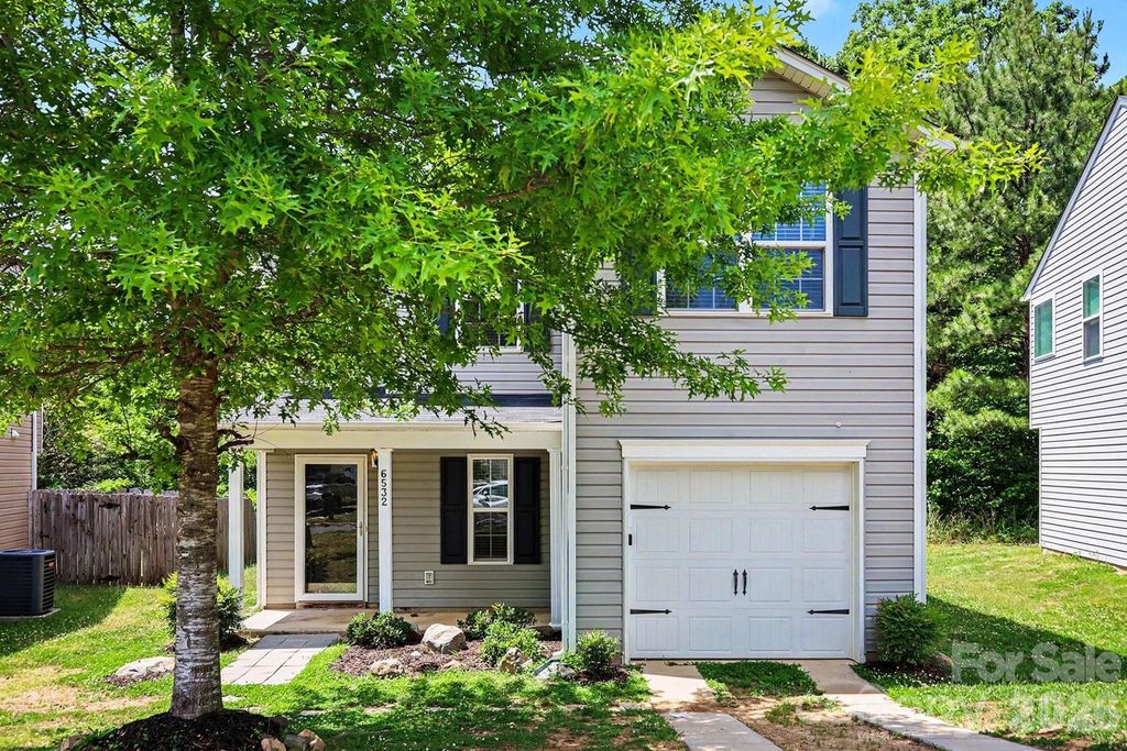 6532 Pennacook Drive, Charlotte, NC 28214