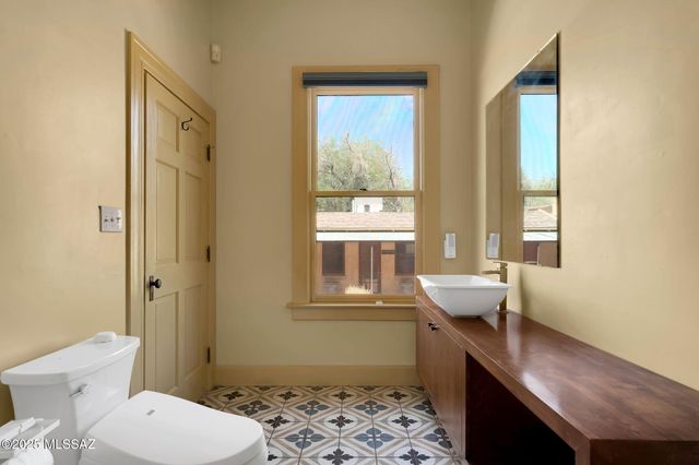 207 E University Boulevard, Tucson, AZ 85705