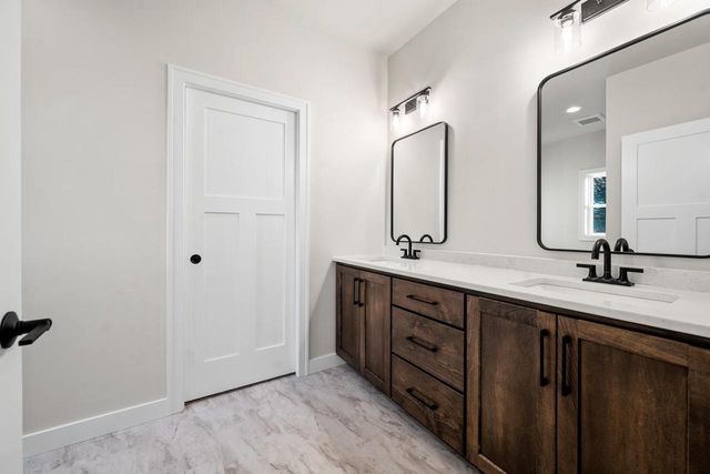 4079 BRUSSELS WAY, Green Bay, WI 54313