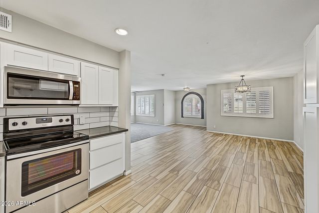 817 E CHERYL Drive, Phoenix, AZ 85020