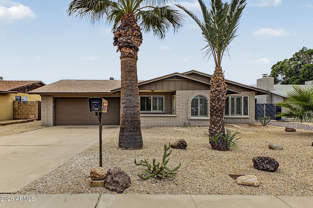 817 E CHERYL Drive, Phoenix, AZ 85020 — exterior