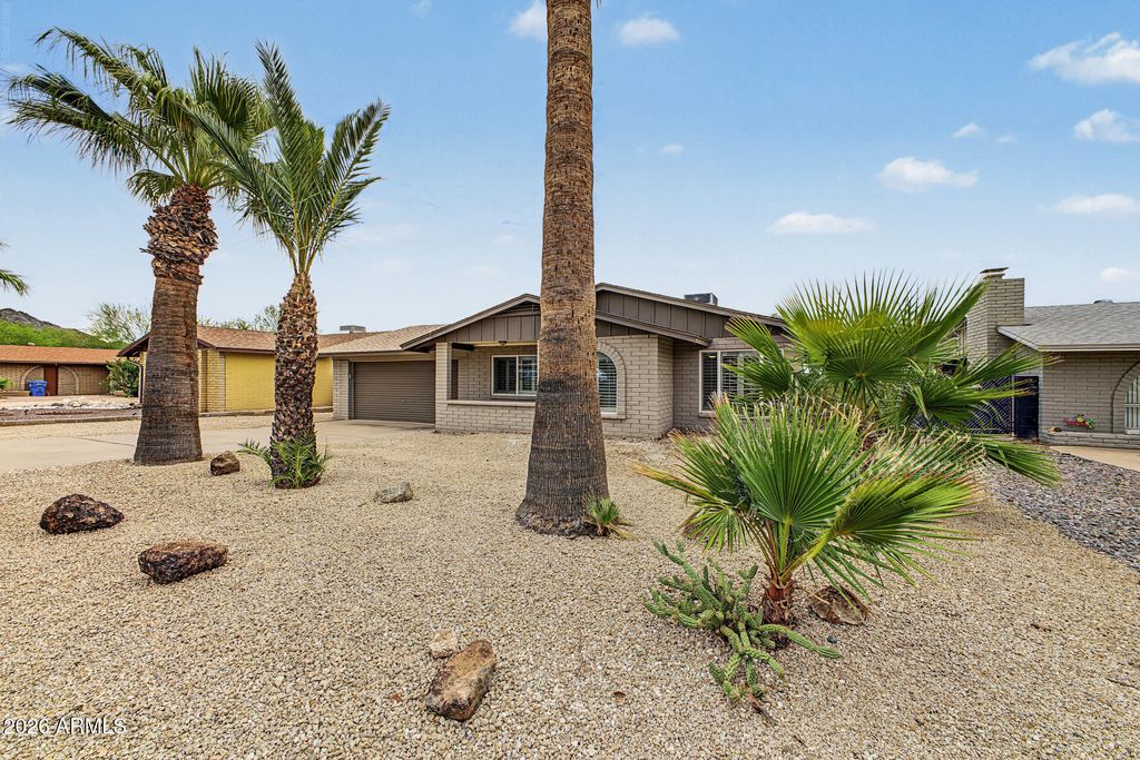 817 E CHERYL Drive, Phoenix, AZ 85020 — photo 5