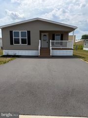 28 EVERGREEN ALY, Palmyra, PA 17078