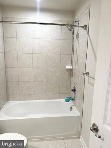 514 LANDING DR, Fredericksburg, VA 22405