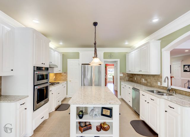 10685 Saint Charles Place, Keithville, LA 71047