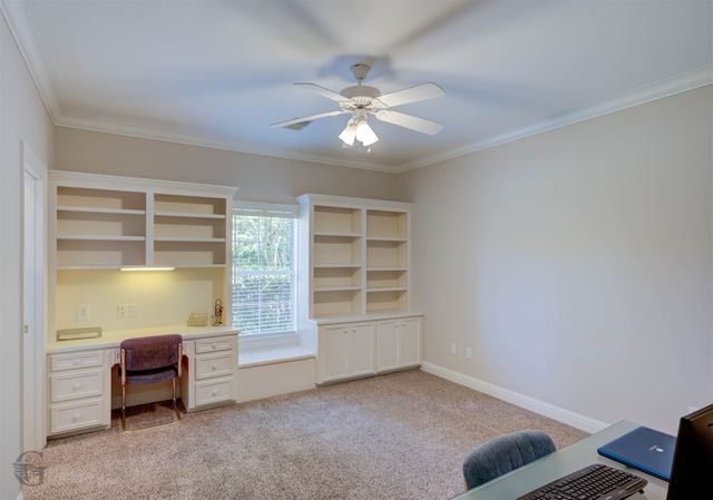 10685 Saint Charles Place, Keithville, LA 71047