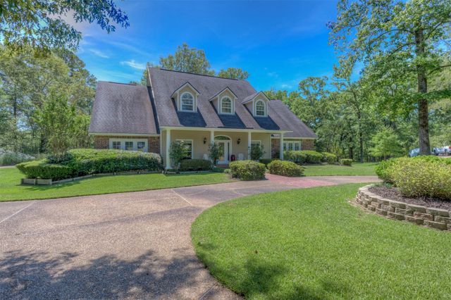 10685 Saint Charles Place, Keithville, LA 71047