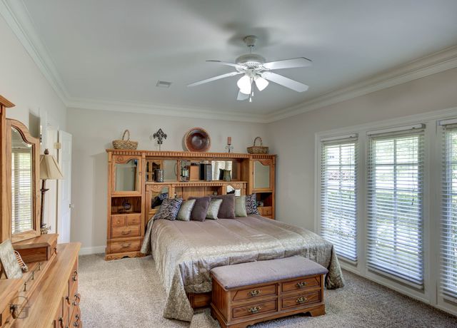 10685 Saint Charles Place, Keithville, LA 71047