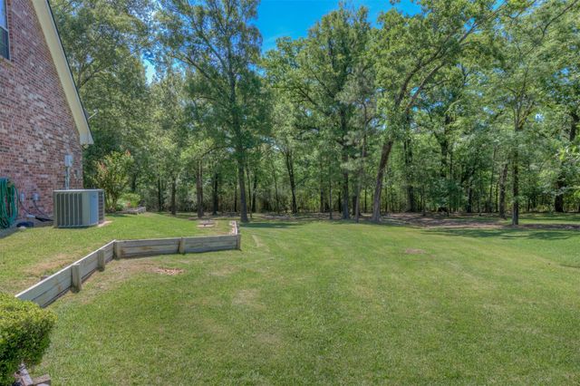 10685 Saint Charles Place, Keithville, LA 71047