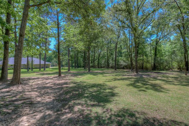 10685 Saint Charles Place, Keithville, LA 71047