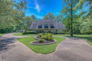 10685 Saint Charles Place, Keithville, LA 71047