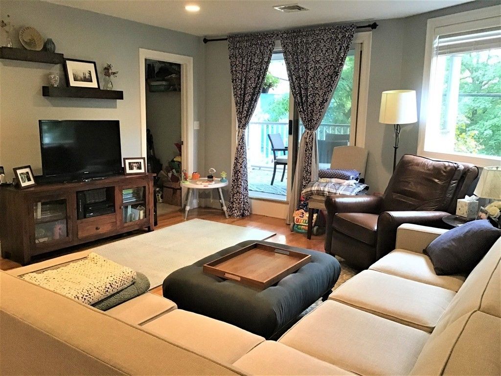 60 Magnolia Ave 2, Cambridge, MA 02138