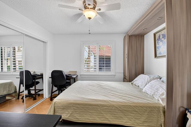 10 Vía De Casas Sur 101, Boynton Beach, FL 33426