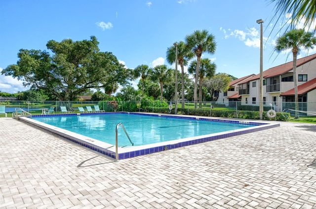 10 Vía De Casas Sur 101, Boynton Beach, FL 33426