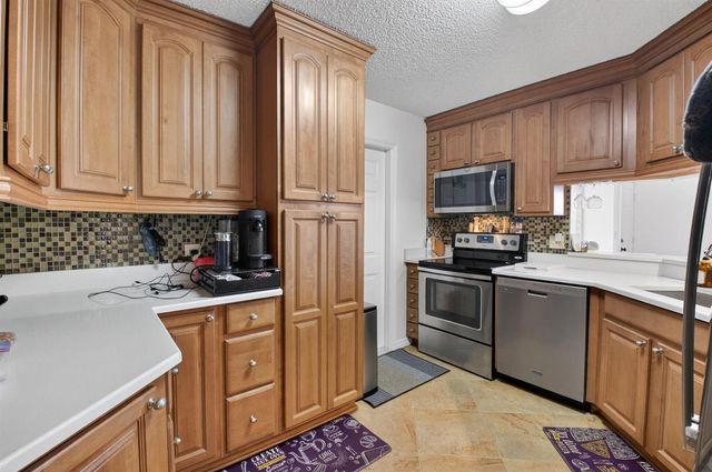 10 Vía De Casas Sur 101, Boynton Beach, FL 33426