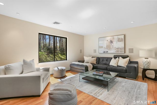 286 Strobel Road, Trumbull, CT 06611
