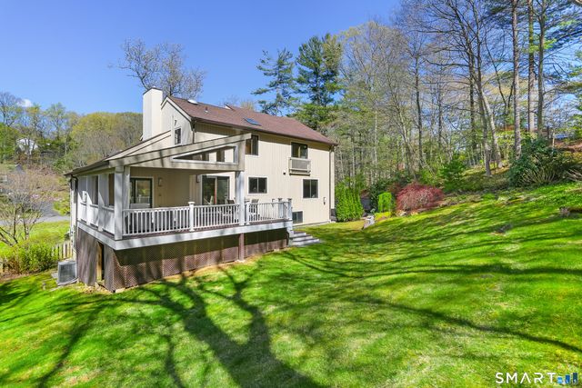286 Strobel Road, Trumbull, CT 06611