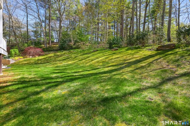 286 Strobel Road, Trumbull, CT 06611