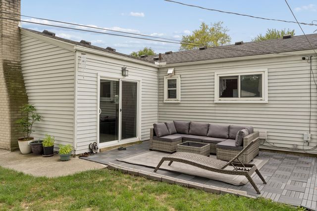 8234 Holly Drive, Canton Twp, MI 48187