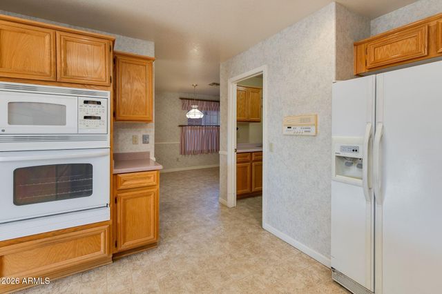 25617 S BURNABY Drive, Sun Lakes, AZ 85248