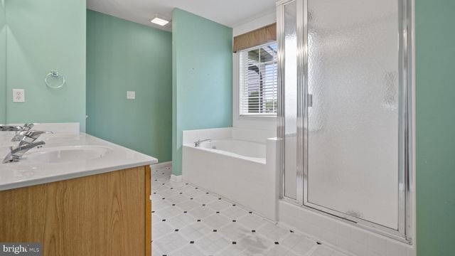 404 MICHIGAN DR, Falling Waters, WV 25419