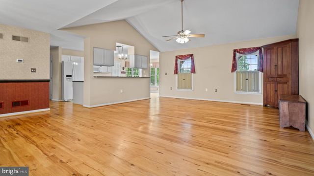 404 MICHIGAN DR, Falling Waters, WV 25419