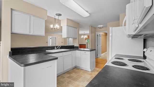 404 MICHIGAN DR, Falling Waters, WV 25419