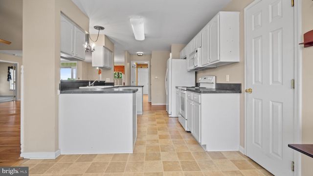 404 MICHIGAN DR, Falling Waters, WV 25419