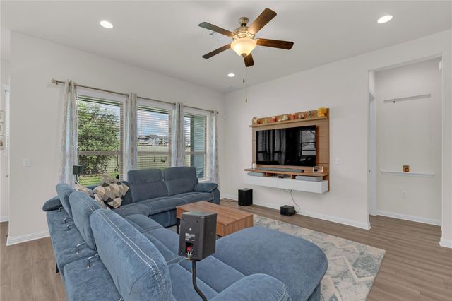 10024 DALLIANCE LN, Manor, TX 78653