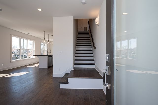 900 Meridian St Apt 1, Nashville, TN 37207